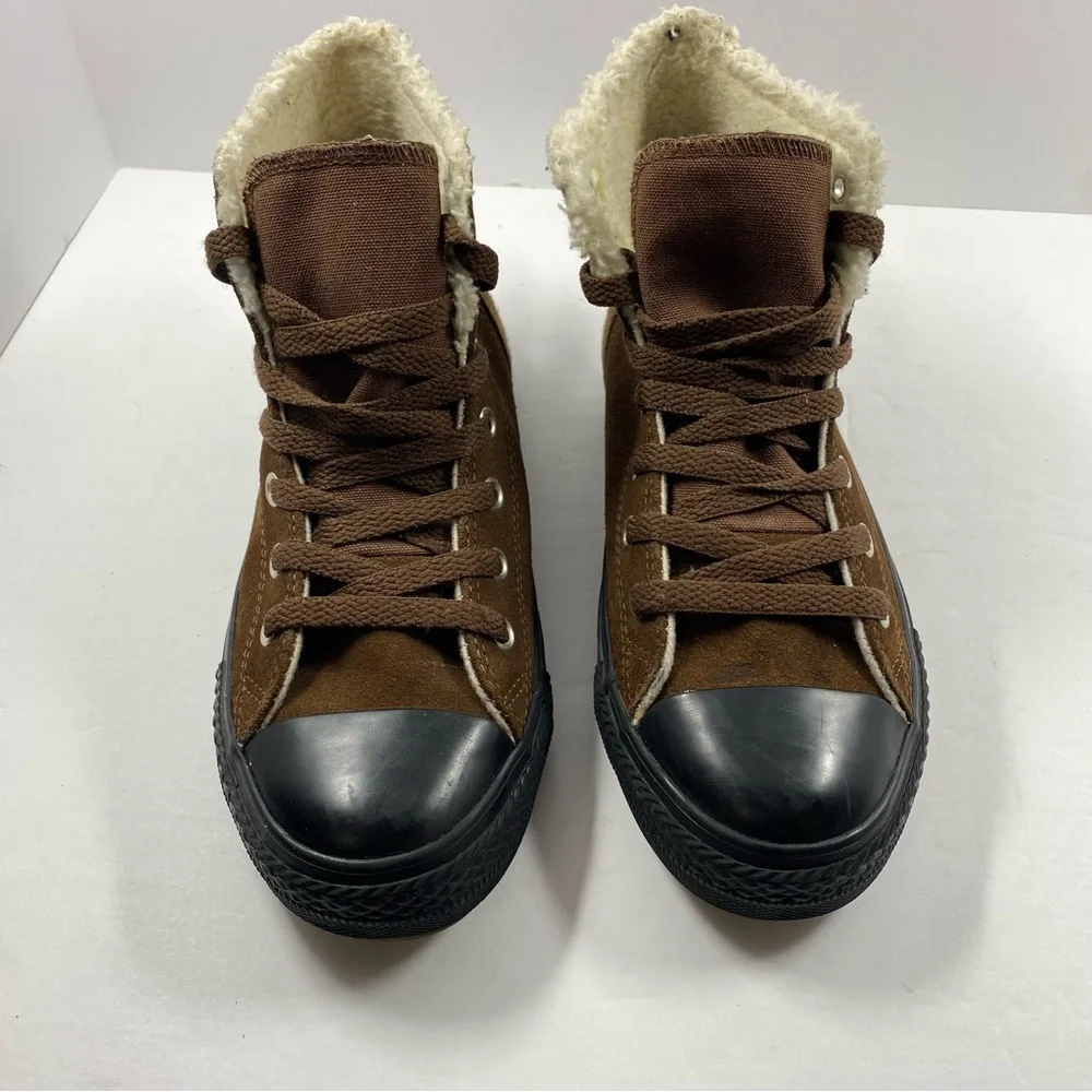 CONVERSE Chuck Taylor All Stars Suede With Sherpa Lining Color Brown SZ 5 Junior - Picture 2 of 11